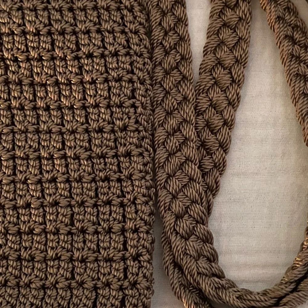 The Sak classic crochet shoulder bag - Picture 3 of 8